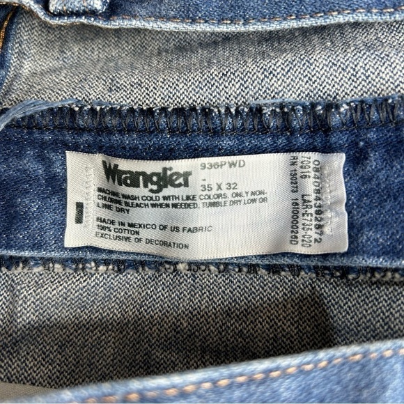 Wrangler Jeans Mens 35 x 32 Cowboy Cut Style 936PWD 100% Cotton Dark Rodeo Party - Picture 2 of 4